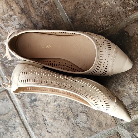Restricted Ballet Flats - Picture 2 of 3